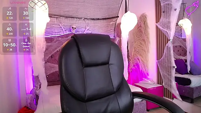 Snapshot of Amara_Davis chatting on 16, 10, 2025 Amara Davis online show from 16, 10, 2025