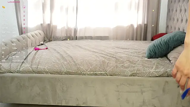 TaiteFairfield online show from 22, 9, 2025