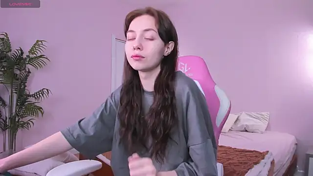 Snapshot of Skelerata chatting on 13, 10, 2025 Skelerata online show from 13, 10, 2025