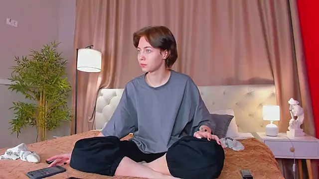 Snapshot of Skelerata chatting on 24, 10, 2025 Skelerata online show from 24, 10, 2025