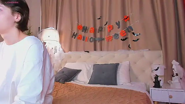 Snapshot of Skelerata chatting on 30, 10, 2025 Skelerata online show from 30, 10, 2025