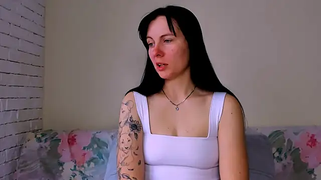 Elle Pearl  online show from 11, 4, 2026