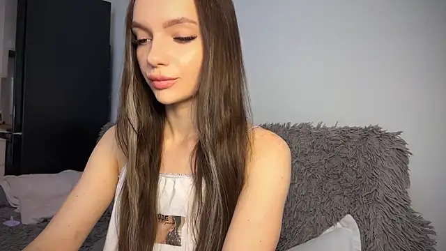 litlle angelll online show from 15, 9, 2025