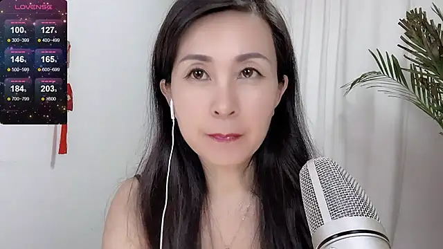 Snapshot of JackieBell chatting on 18, 9, 2025 JackieBell online show from 18, 9, 2025