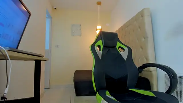 Snapshot of Darkknightx01 chatting on 13, 11, 2025 Darkknightx01 online show from 13, 11, 2025