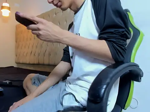 Snapshot of Darkknightx01 chatting on 17, 11, 2025 Darkknightx01 online show from 17, 11, 2025