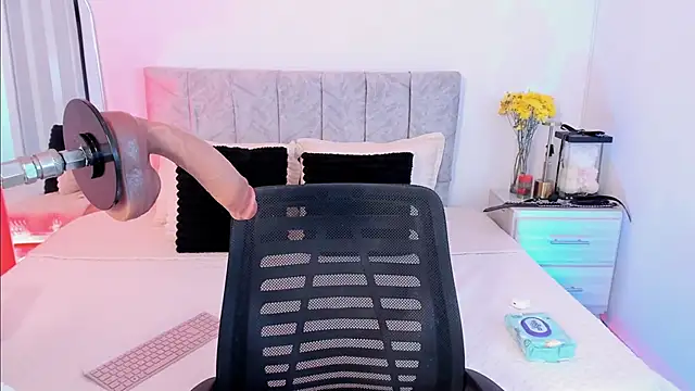 Taylormaxwell online show from 8, 1, 2026