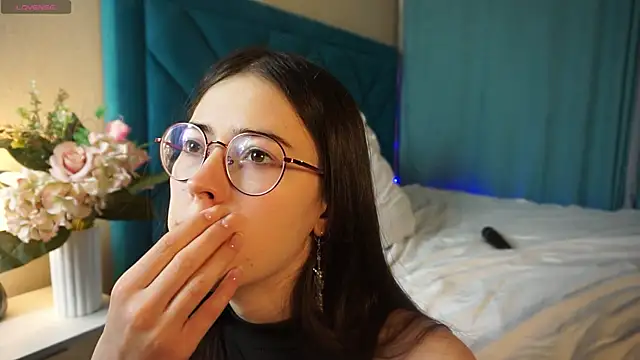 ywixos online show from 5, 12, 2025