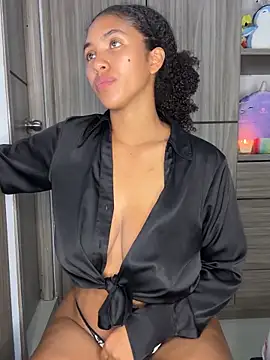 Snapshot of Mia_sweet80 chatting on 16, 9, 2025 Mia sweet80 online show from 16, 9, 2025