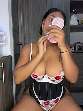 Snapshot of Mia_sweet80 chatting on 22, 10, 2025 Mia sweet80 online show from 22, 10, 2025