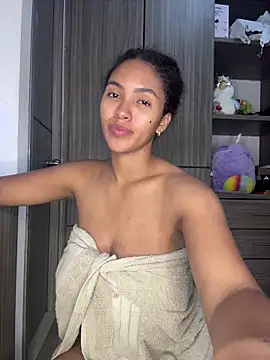 Snapshot of Mia_sweet80 chatting on 30, 10, 2025 Mia sweet80 online show from 30, 10, 2025