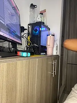 Snapshot of Mia_sweet80 chatting on 14, 11, 2025 Mia sweet80 online show from 14, 11, 2025