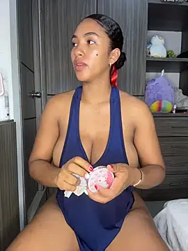 Snapshot of Mia_sweet80 chatting on 17, 11, 2025 Mia sweet80 online show from 17, 11, 2025