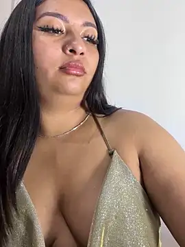 Snapshot of Issa_Santana chatting on 16, 12, 2025 Issa Santana online show from 16, 12, 2025