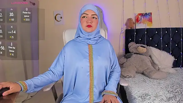 Snapshot of Dana-Alabi chatting on 2, 10, 2025 Dana-Alabi online show from 2, 10, 2025