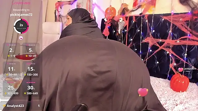 Snapshot of Dana-Alabi chatting on 25, 10, 2025 Dana-Alabi online show from 25, 10, 2025