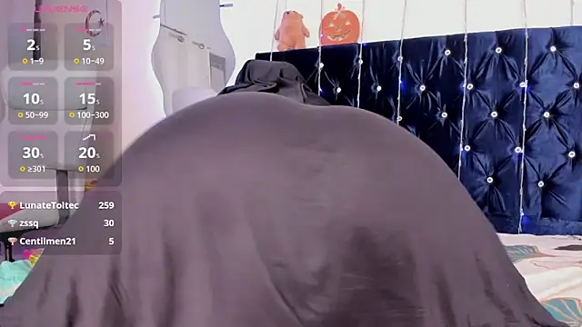 Snapshot of Dana-Alabi chatting on 15, 12, 2025 Dana-Alabi online show from 15, 12, 2025