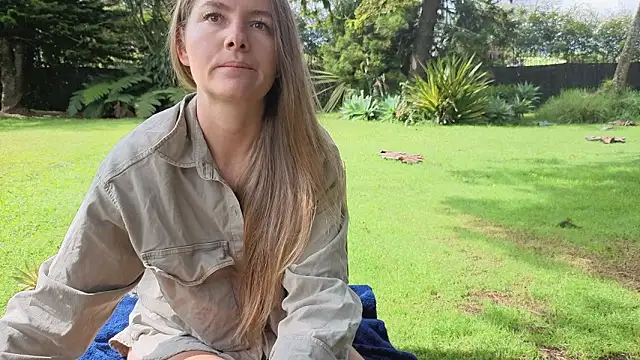 Angiehuston1 online show from 21, 3, 2026