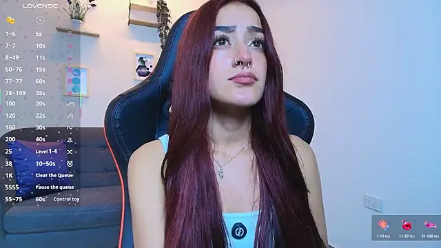 Snapshot of ViolethRosse chatting on 20, 10, 2025 ViolethRosse online show from 20, 10, 2025