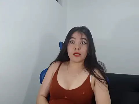 Snapshot of EloiseJun chatting on 6, 10, 2025 EloiseJun online show from 6, 10, 2025