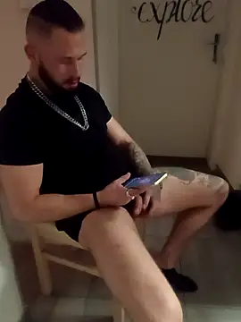 Snapshot of Barber33zk chatting on 14, 11, 2025 Barber33zk online show from 14, 11, 2025