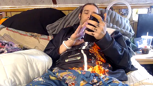 Snapshot of thejuicybacon chatting on 27, 10, 2025 thejuicybacon online show from 27, 10, 2025