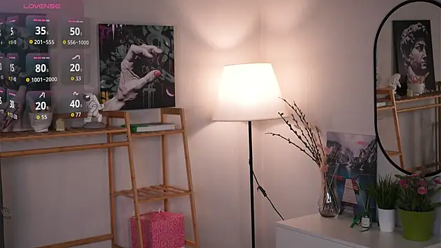 MoiraEger online show from 25, 9, 2025