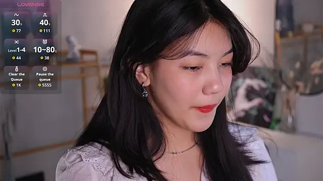 MoiraEger online show from 24, 10, 2025