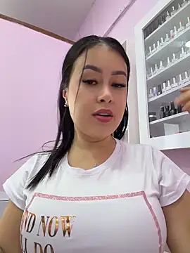 CrisMarulanda online show from 13, 5, 2026