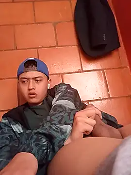 Snapshot of Lee_priest chatting on 18, 12, 2025 Lee priest online show from 18, 12, 2025