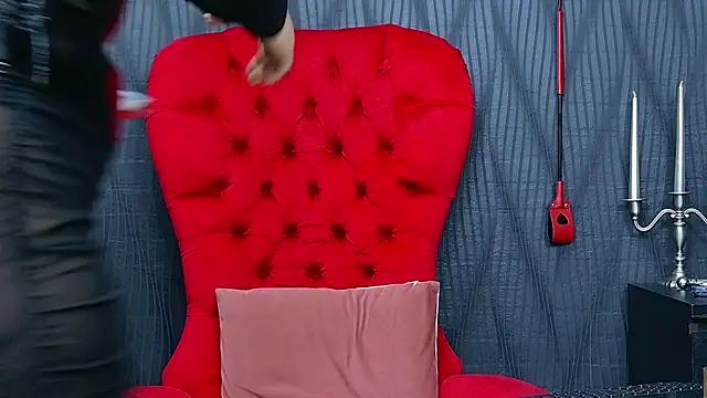 Snapshot of MistressDora chatting on 6, 5, 2026 MistressDora online show from 6, 5, 2026