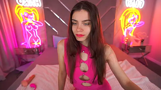 Snapshot of HeavenElle chatting on 2, 10, 2025 HeavenElle online show from 2, 10, 2025