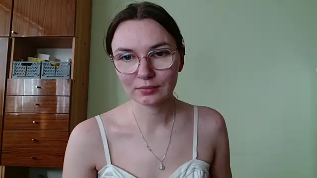 Snapshot of LooveELLYx chatting on 23, 10, 2025 LooveELLYx online show from 23, 10, 2025