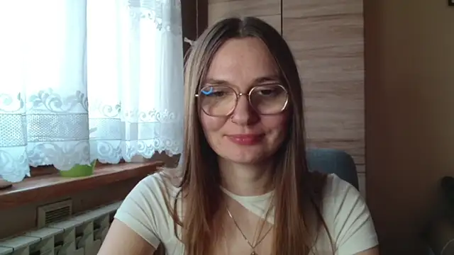 Snapshot of LooveELLYx chatting on 30, 10, 2025 LooveELLYx online show from 30, 10, 2025