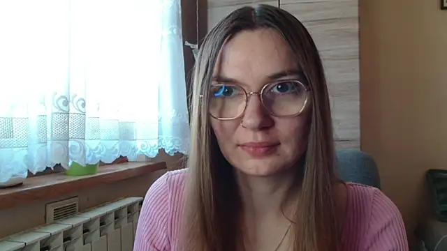 Snapshot of LooveELLYx chatting on 31, 10, 2025 LooveELLYx online show from 31, 10, 2025