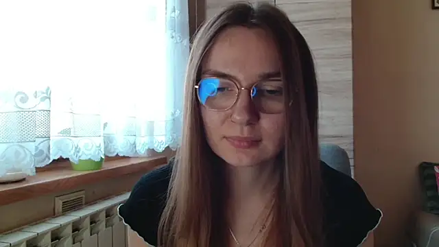 Snapshot of LooveELLYx chatting on 28, 11, 2025 LooveELLYx online show from 28, 11, 2025