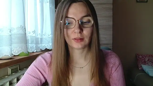 Snapshot of LooveELLYx chatting on 15, 12, 2025 LooveELLYx online show from 15, 12, 2025