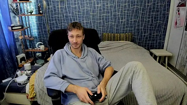 CuteBoy228 online show from 15, 4, 2026