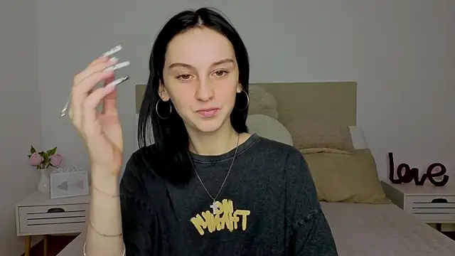 Snapshot of Little_moly999 chatting on 16, 10, 2025 Little moly999 online show from 16, 10, 2025