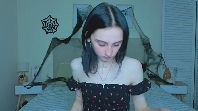 Snapshot of Little_moly999 chatting on 1, 11, 2025 Little moly999 online show from 1, 11, 2025