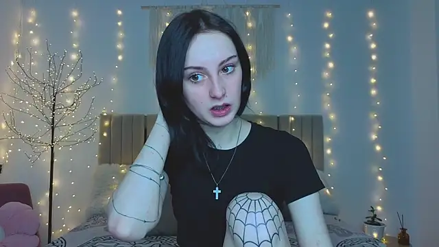 Snapshot of Little_moly999 chatting on 14, 12, 2025 Little moly999 online show from 14, 12, 2025