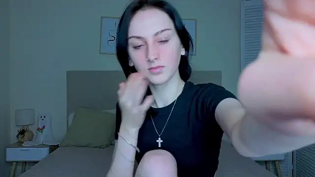 Snapshot of Little_moly999 chatting on 15, 12, 2025 Little moly999 online show from 15, 12, 2025