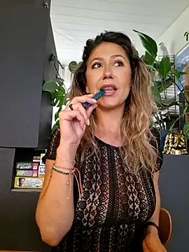 CelynaRoss online show from 7, 7, 2026