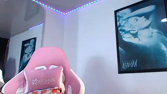 Snapshot of GraceWallace_ chatting on 5, 2, 2026 GraceWallace online show from 5, 2, 2026