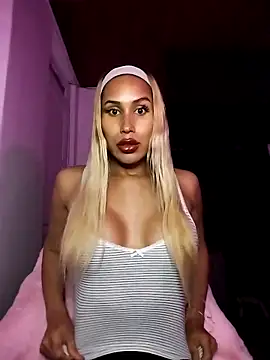 Snapshot of AngelinaSexFit chatting on 16, 12, 2025 AngelinaSexFit online show from 16, 12, 2025