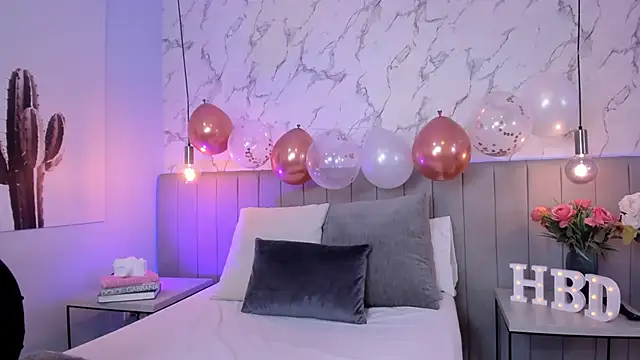 Snapshot of Karlla_Brown chatting on 21, 10, 2025 Karlla Brown online show from 21, 10, 2025