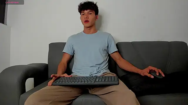 2Amateur Guys online show from 18, 1, 2026