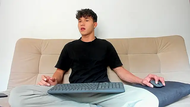 2Amateur Guys online show from 19, 3, 2026