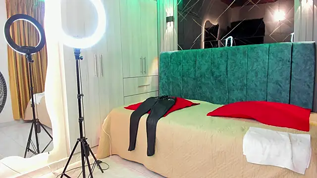 Snapshot of Cherry_Castillo chatting on 23, 10, 2025 Cherry Castillo online show from 23, 10, 2025