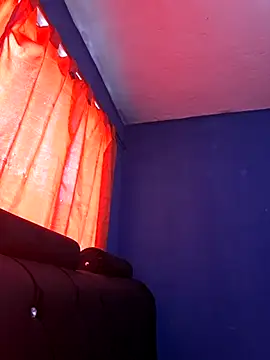 Snapshot of Hanna_Kieran chatting on 14, 11, 2025 Hanna Kieran online show from 14, 11, 2025